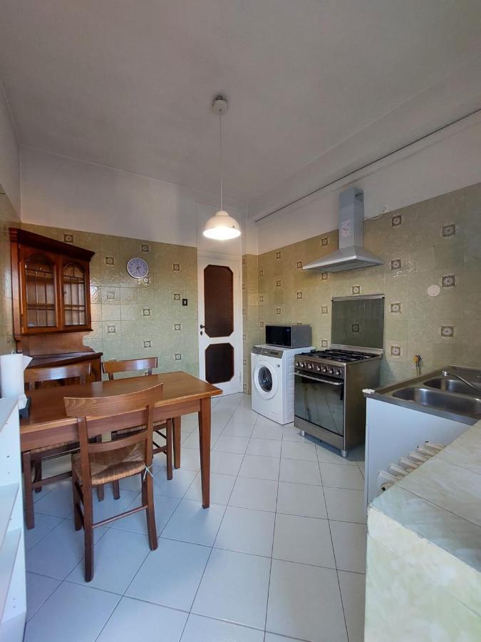12Min Da Roma Centro Stanza Grande E Luminosa Hotel Ciampino Luaran gambar
